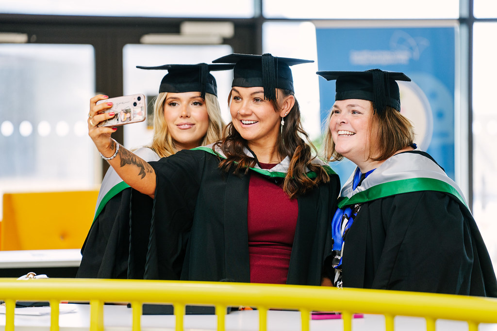 CAVC's tweet photo. News: CAVC celebrates the achievements of its Higher Education learners at special graduation ceremony 🎓

Read more: https://t.co/pw2HoHAGS1 https://t.co/txNLcll4HJ