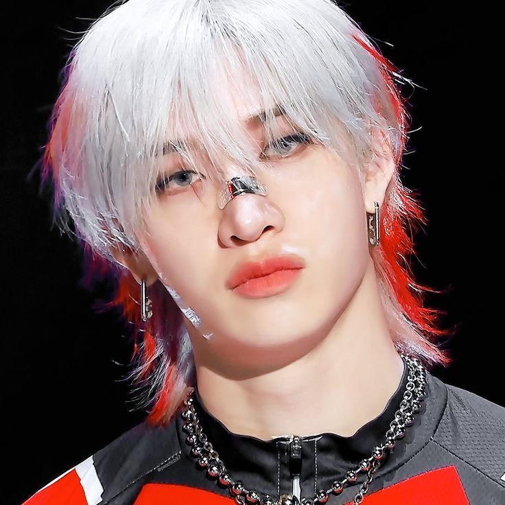 Wbellgj's tweet photo. Gente apaixonei no bang chan 🖕 https://t.co/kYEEYwc9An