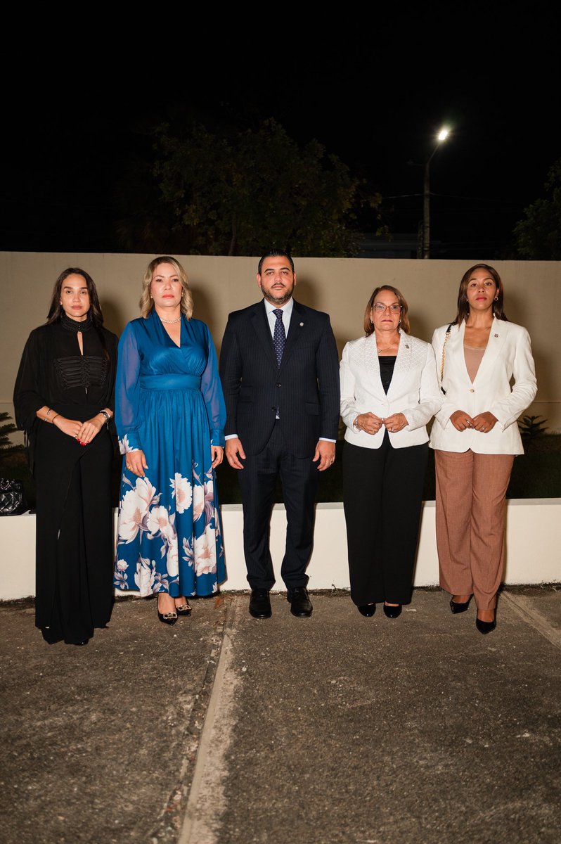 IsraelinRepDom's tweet photo. Amigos y autoridades del gobierno nos acompañaron. https://t.co/6Jv8di21yw