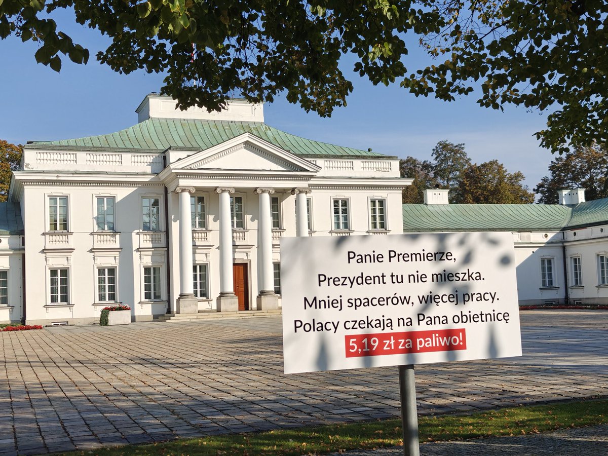 szef_dywizji's tweet photo. Hahahahahaha
Płaczę benzyną za 5,19

😂😂😂 https://t.co/fcIdnpDqjH