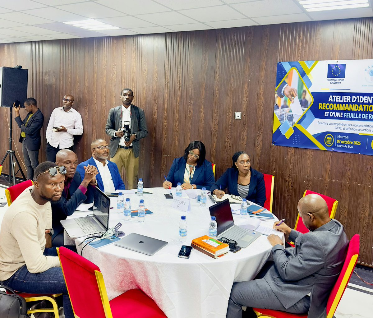 UEenCI's tweet photo. Ce 07/10, atelier pour décider des priorités d’appui et d’action suite aux missions d’observations électorales avec @WANEPCI et @EPDeu : https://t.co/ncr4bY9kpz
#GlobalGateway #UEenCI #65ansUEenCI #Gouvernance #Elections #ProgrammeElectionUE #OGE https://t.co/jjeBf82neR