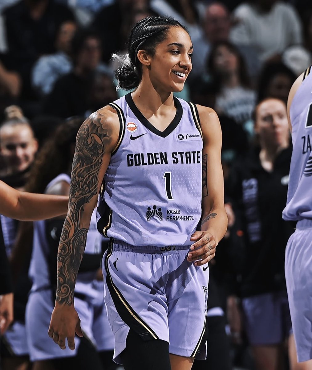 angjzam's tweet photo. HAPPY VALKYRIES GAMEDAYYYY https://t.co/XJCZRlrMTb