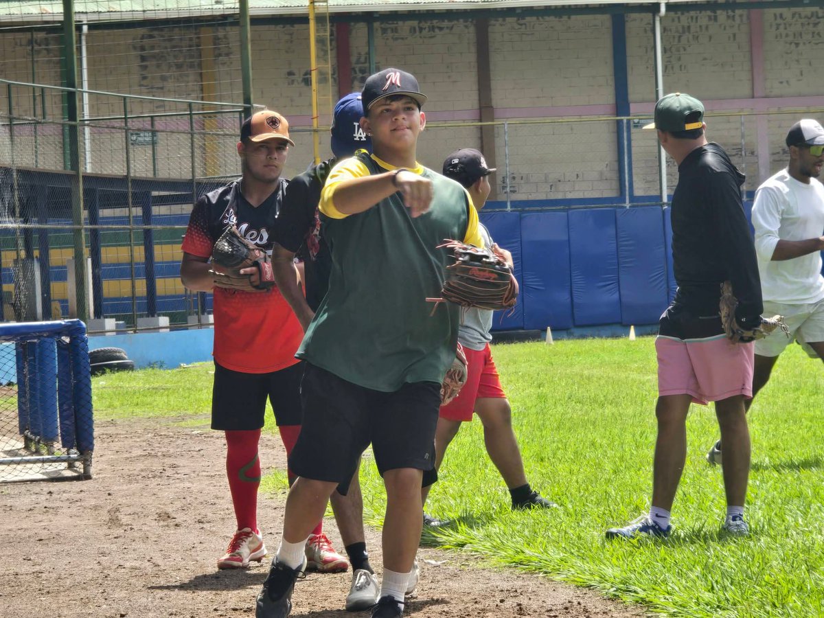 RJugada's tweet photo. ⚾️⚾️⚾️⚾️"La JugadaTV"⚾️⚾️⚾️⚾️
Matagalpa Nicaragua 
Estadio Chales Solis

Equipo #IndiosFlecherosMatagalpaU232026 preparandose con Todo de Cara al Inicio del Campeonato U23 Beisbolgpo 2026

#TodosApoyaraNuestrosFlecherosMatagalpa

⚾️⚾️⚾️⚾️"La JugadaTV"⚾️⚾️⚾️⚾️ https://t.co/5RgJpNhsKw