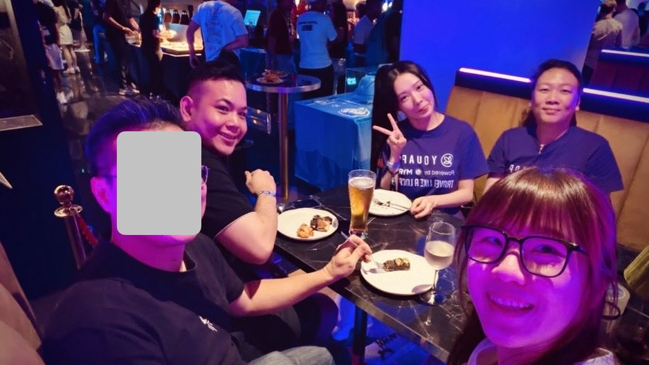 WYdaGOAT's tweet photo. good time hanging out in @pudgypenguins dinner

also my first time meeting with @Suenwins and @chloesinyin https://t.co/wFUISsnfvI