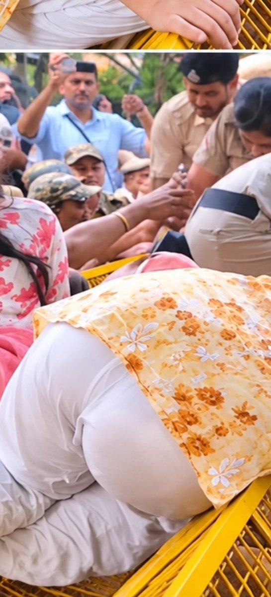 Assholichchd's tweet photo. #ass #asshole #hotass #bigass #gaand #booty #butt #protest #nehabora https://t.co/GDIVF13gyu