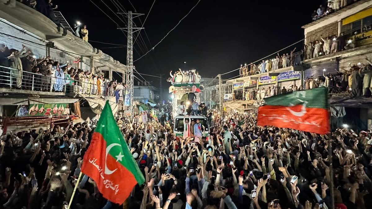 Sahibzada494's tweet photo. لانگ مارچ اس وقت خیبر عزیز مارکیٹ پہنچ گیا ہے
سارا خبیر نکل آیا

#عوامی_مزاحمت_کی_للکار
#عوامی_مزاحمت_کی_للکار .
#ptilongmarch
#isf https://t.co/nKqMhrGu5h