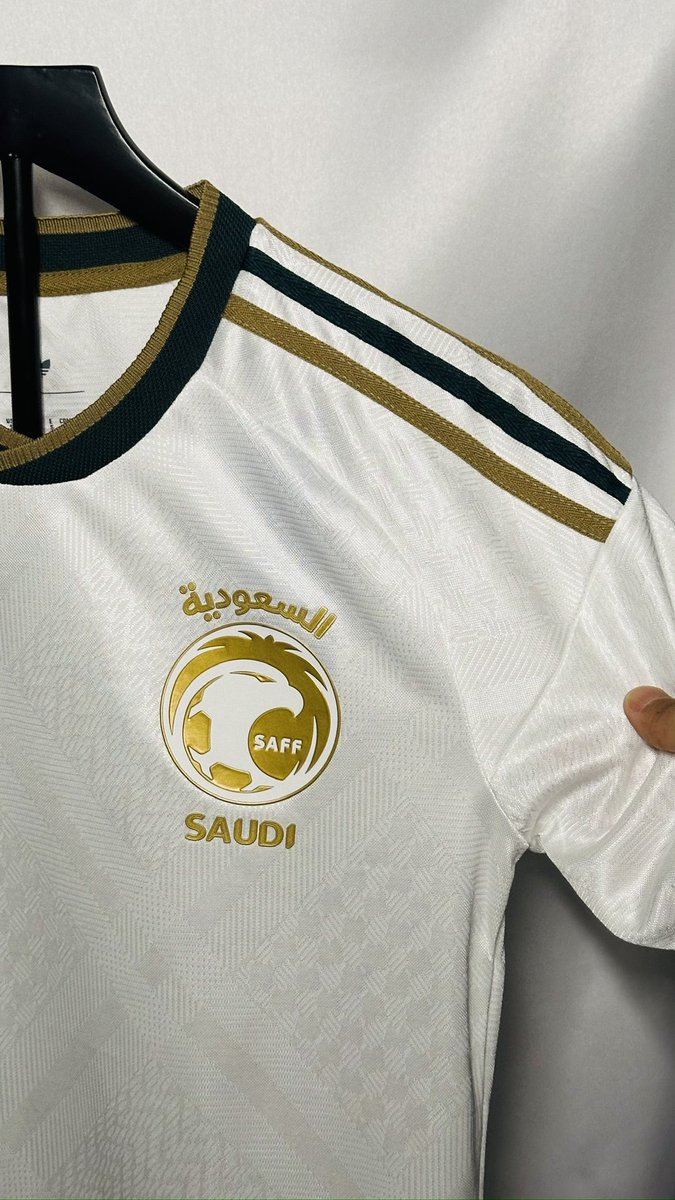 lld52_'s tweet photo. بمناسبة فوز منتخبنا بـ بطولة كاس الخليج ، متجر @vidafootball1 مضبطينكم😴☝🏻

جميع التيشرتات ب ٩٦ + خصم 30٪ لعيون الوطن 🇸🇦🔥!

كود (طويق) يخصم لكم خصم اضافي 💚🫡
💳تابي وتمارا بنفس السعر 
https://t.co/guqbV1xeU5 https://t.co/R3i6h93lGf