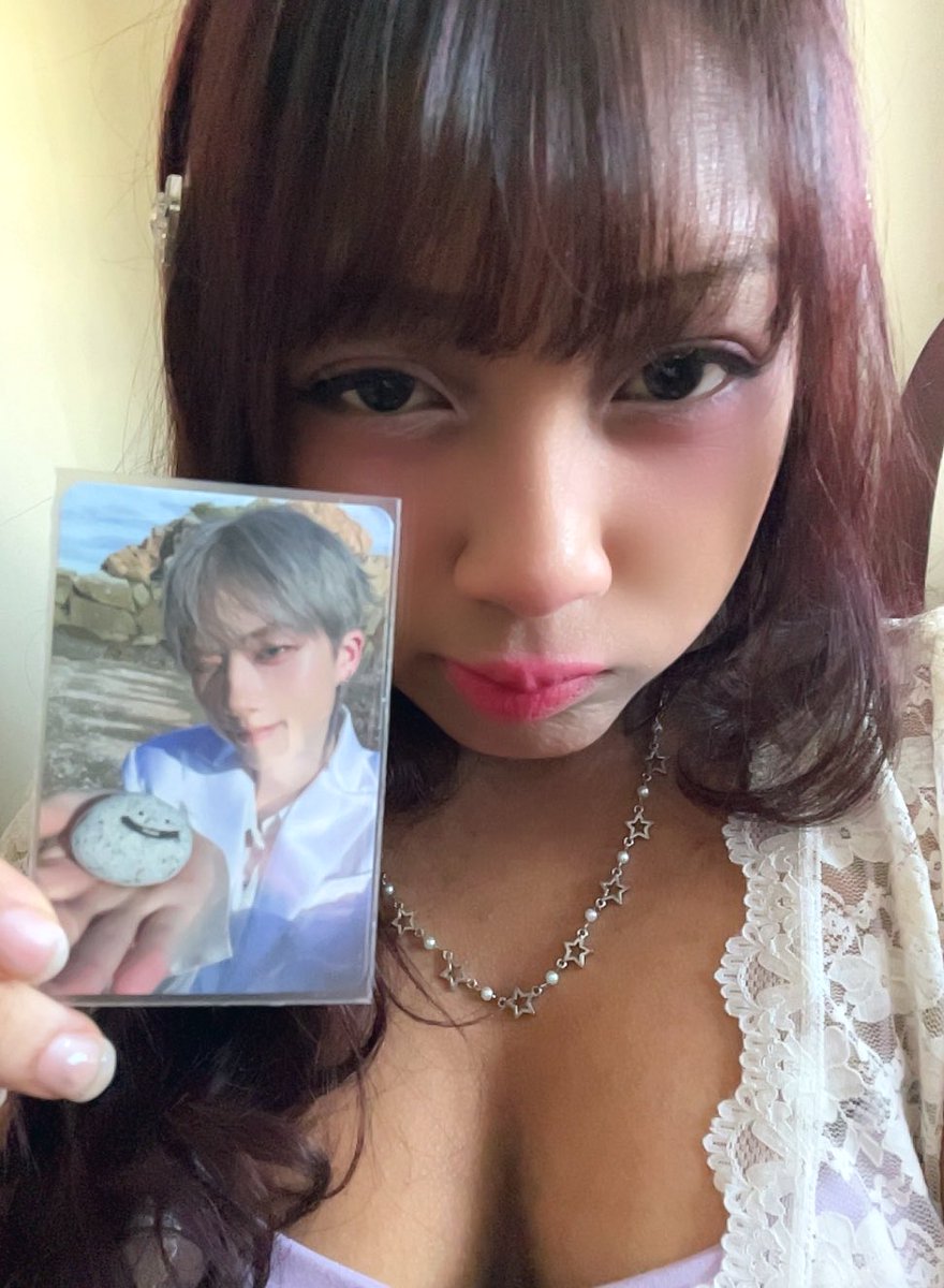 digitalyaya's tweet photo. taking jiung out with me today ⊹♡ https://t.co/kMFPABNLGd