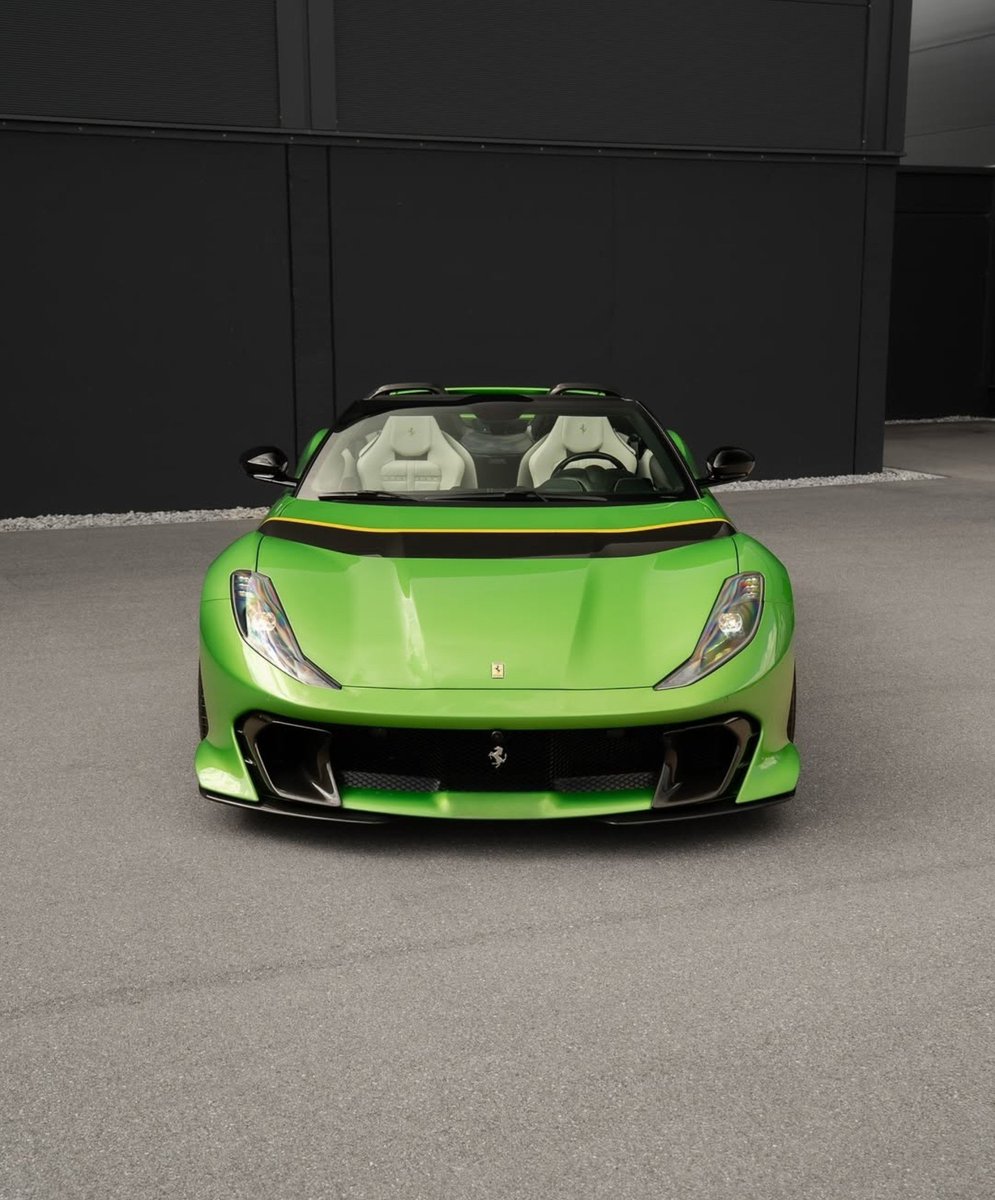 DailyFerrariTM's tweet photo. 812 Competizione https://t.co/0niNQRm0Uu