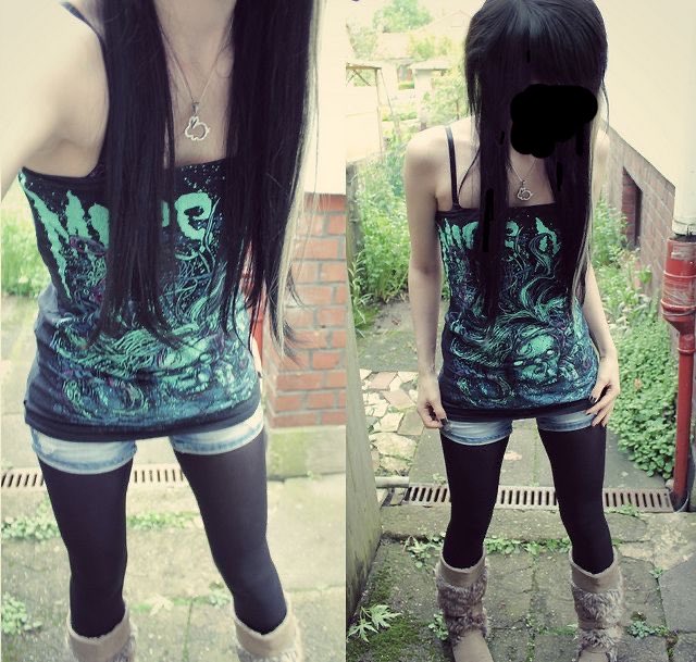 secrtlifeofbugz's tweet photo. shorts over tights combo!
the shorts over tights combo just looos better on smaller legs overall, especially with boots. ughh https://t.co/0gelHggkVy
