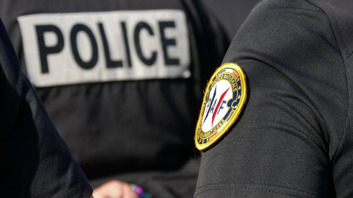 F_Desouche's tweet photo. Calais (62) : une veuve sexagénaire agressée sexuellement à son domicile par un Soudanais alcoolisé ; elle parvient à le repousser et à l’enfermer chez elle

 https://t.co/bVGWd0TYXQ https://t.co/j6kdHctYDt