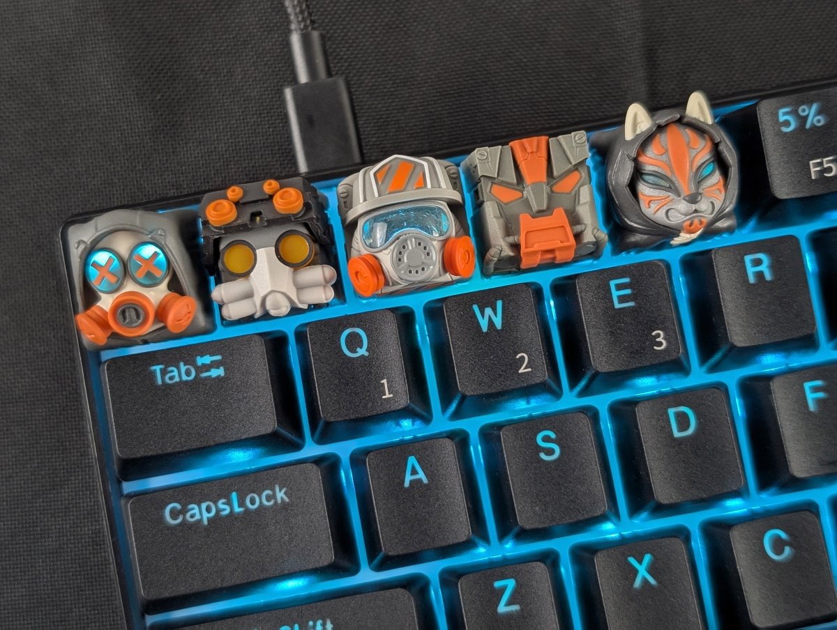 MKeyboards's tweet photo. 🎉GIVEAWAY!🎉

To celebrate the new "bundles" section of the MK shop, we are giving away this 5-piece Cider and Soot HKP Artisan Keycap Bundle to one random US winner! ($75 value)

To enter:
* RT this post
* Comment which of the keycaps you like best 👀

Shop new MK bundles here:
https://t.co/E3MFumYKxr