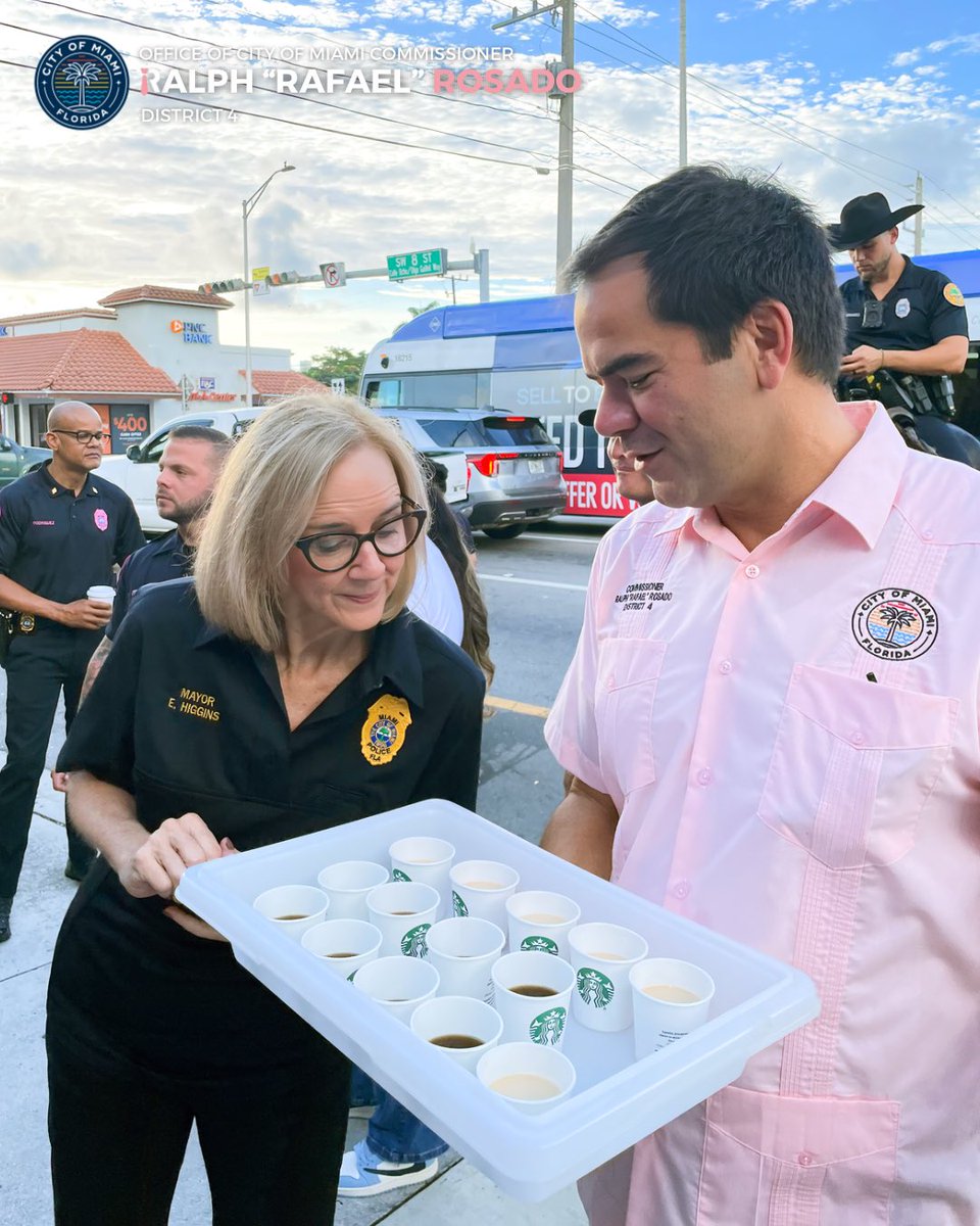 ralphrosado305's tweet photo. Spent #NationalCoffeeWithACopDay thanking the officers who show up for our community every day☕
 
Grateful to Miami Police Department and Edwin Lopez for their dedication to our city.
 
...
 
Pasé el #DíaNacionalDeCaféConUnPolicía agradeciendo a los oficiales que están presentes para nuestra comunidad todos los días☕
 
Agradecido con Miami Police Department y Edwin Lopez por su dedicación y compromiso con nuestra ciudad.