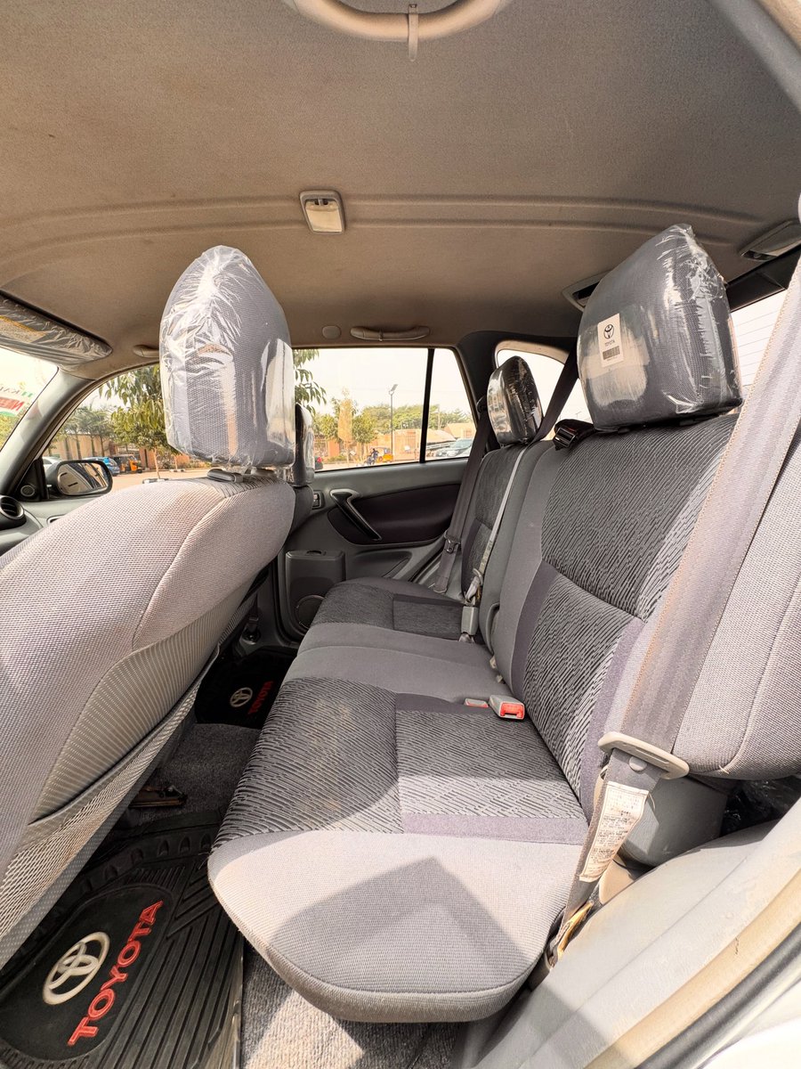 AutosRicha11165's tweet photo. Urgent sales Toyota Rav4 2004 model
Price #2,500,000
Delivery Nationwide 🚚
Call or WhatsApp on 07040433342
#buynow #buycar #carforsale #nigeriantiktok #nigeria #cleancars #payondelivery #delivernationwide #inpection #lagos #oyo #abuja #delta #trend https://t.co/6NhQwjSp33