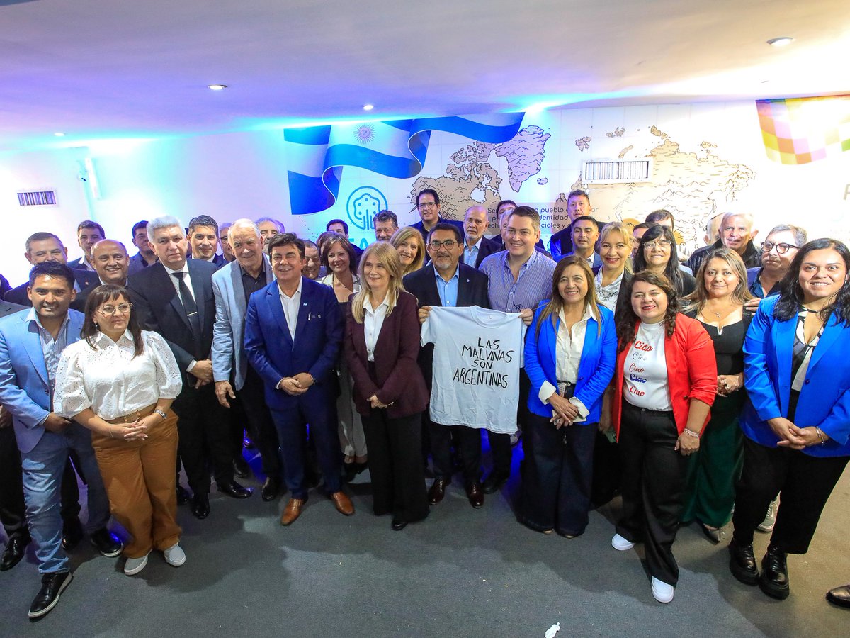 FerEspinozaOK's tweet photo. Intendentas e intendentes de todo el país nos reunimos en la Asamblea de la @FAMdeArgentina  para compartir la realidad de nuestras comunidades, debatir los principales desafíos y construir una agenda federal desde el territorio. https://t.co/wEwOwuj6R8