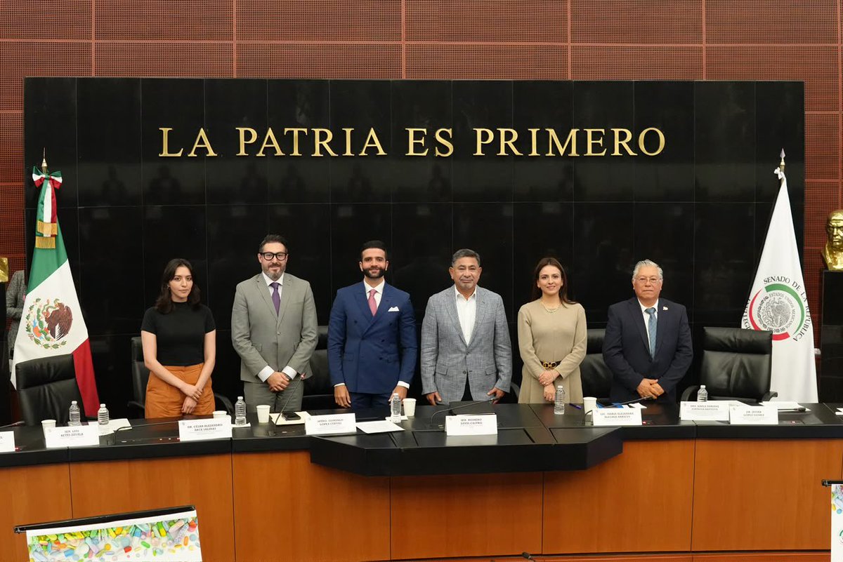 homerodav's tweet photo. Hoy, en el Conversatorio para el Fortalecimiento del Acceso a Medicamentos Oncológicos Esenciales, sumamos esfuerzos para garantizar tratamientos oportunos y sin interrupciones. La salud exige soluciones. 

#VamosAdelante https://t.co/5FwWbOo12M