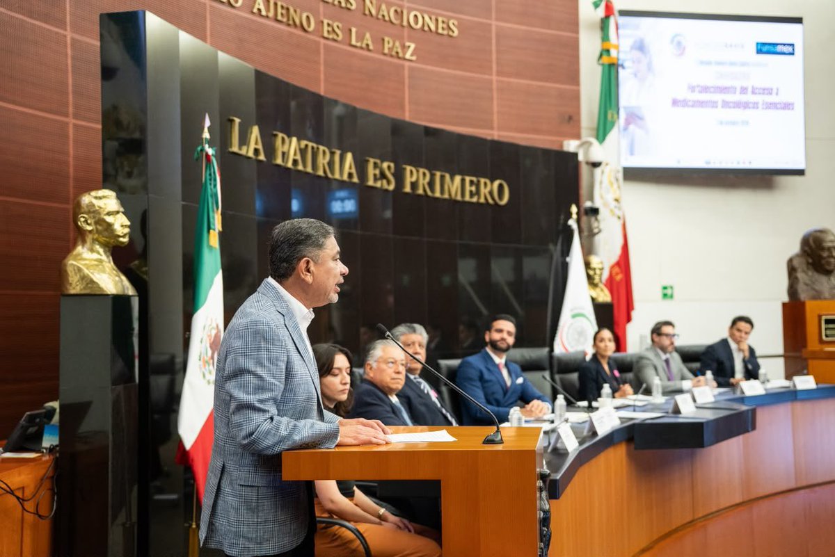homerodav's tweet photo. Hoy, en el Conversatorio para el Fortalecimiento del Acceso a Medicamentos Oncológicos Esenciales, sumamos esfuerzos para garantizar tratamientos oportunos y sin interrupciones. La salud exige soluciones. 

#VamosAdelante https://t.co/5FwWbOo12M