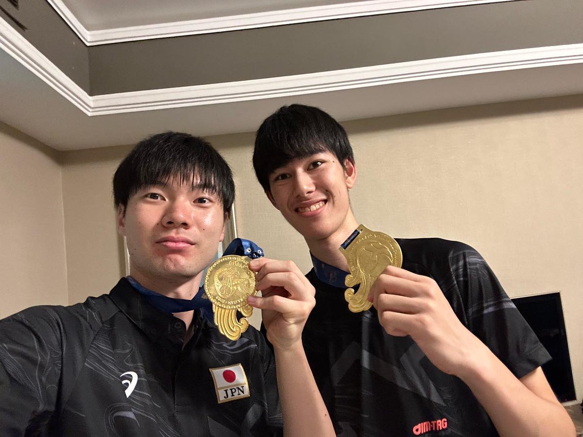 kajiiaura's tweet photo. another pic of tatsukai with medals was just added to the collection thank you https://t.co/vfC8UfcNY0