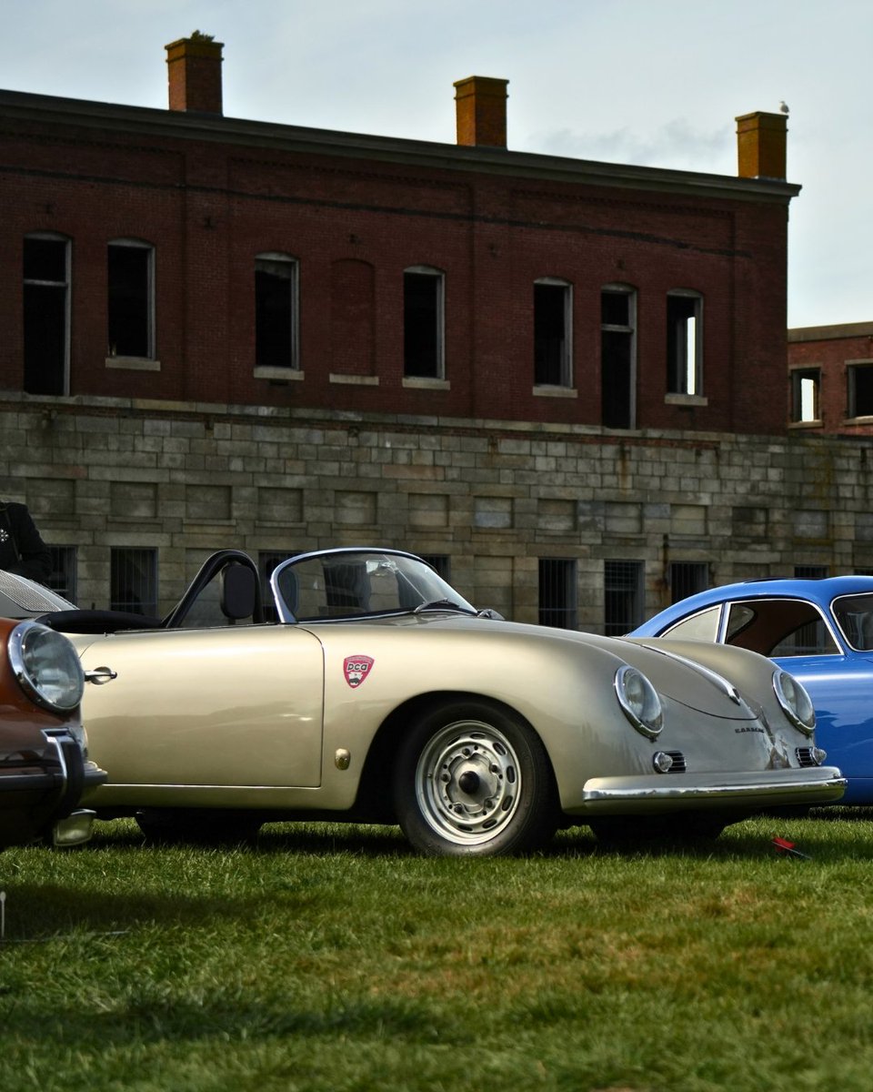 porsche_warwick's tweet photo. More Porsche spotting at Audrain Concours Motor Week during Sunday's Concours d'Elegance in Newport. We're so privileged to have such a prestigious event in our backyard.

#Porsche #PorscheClub #PorscheFans #ThereIsNoSubstitute #Warwick #PorscheWarwick #ACMW2026 #AudrainConcours https://t.co/qkEiOxx2HX