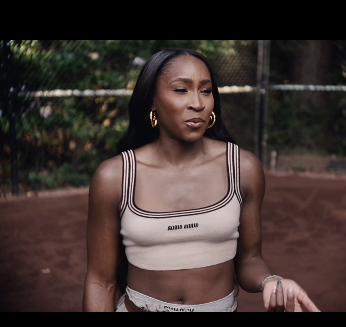 Miamivserrbody's tweet photo. She really cleared!!! Ugh MiuMiu God will bless you!!! And whomever it was that laid those tracks!!!!! https://t.co/IFDlR5EGPz