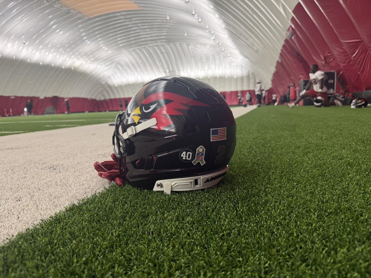 BoBrack's tweet photo. Black alternate uniforms this week for the Arizona Cardinals against the Lions https://t.co/k1R6sA83m1
