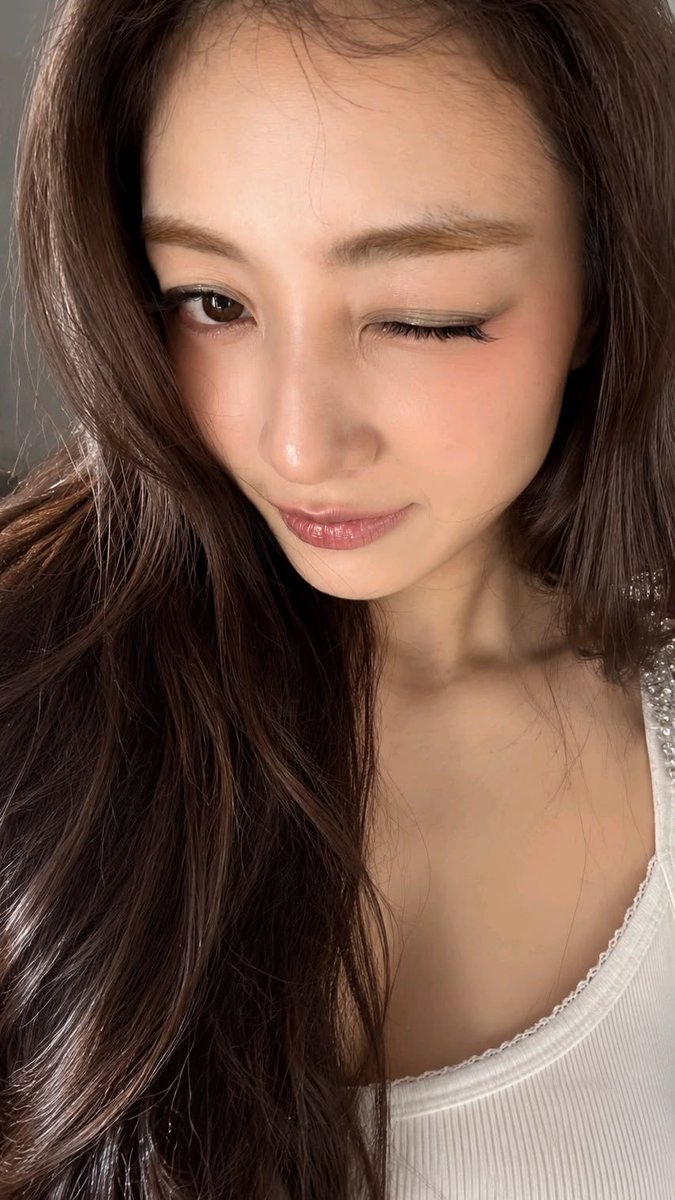 purrranoia's tweet photo. the shame of having the first intro omg … but hi pookies !! i’m kitty <3 qrt with the last song you listened to and maybe a selfie idk . let me see that pretty face ,,, and oh, lms for a dm [ 2 business days to be sent btw ] #VGTINTRO #VGTLMS https://t.co/9OXLajamSY