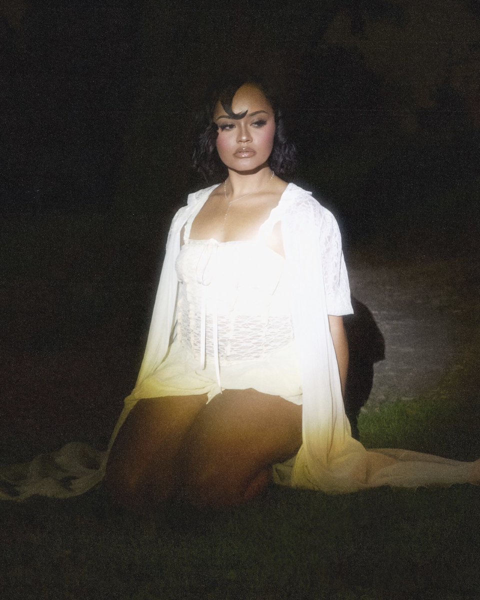 RollingStone's tweet photo. Who you should be listening to, according to SZA: @mynameisnomi

In June, SZA had “Sweet Talk” by Nomi in her rotation.

More SZA recs: https://t.co/Z5PTngMPgu https://t.co/XjL9otgCxK
