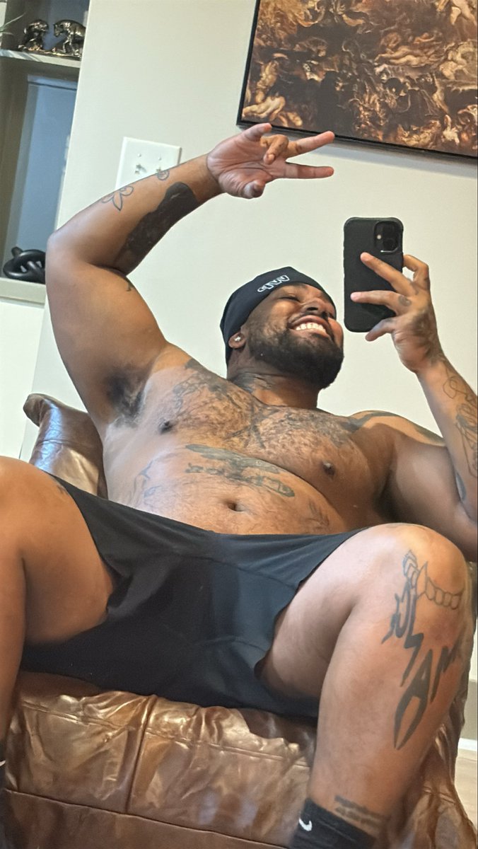 ___Terrance___'s tweet photo. 🐻 https://t.co/NawPrDKpAp