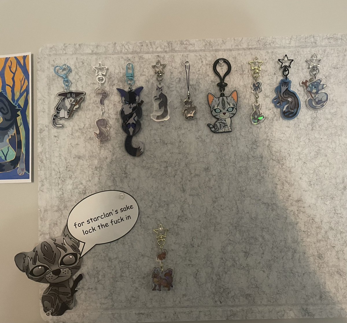 simonediesimons's tweet photo. hi jayfeather is my favorite character of all time. no character from any other media even comes close to jayfeather for me. my jay merch and fan merch, including socks (lol) https://t.co/l9RpnfpQDf