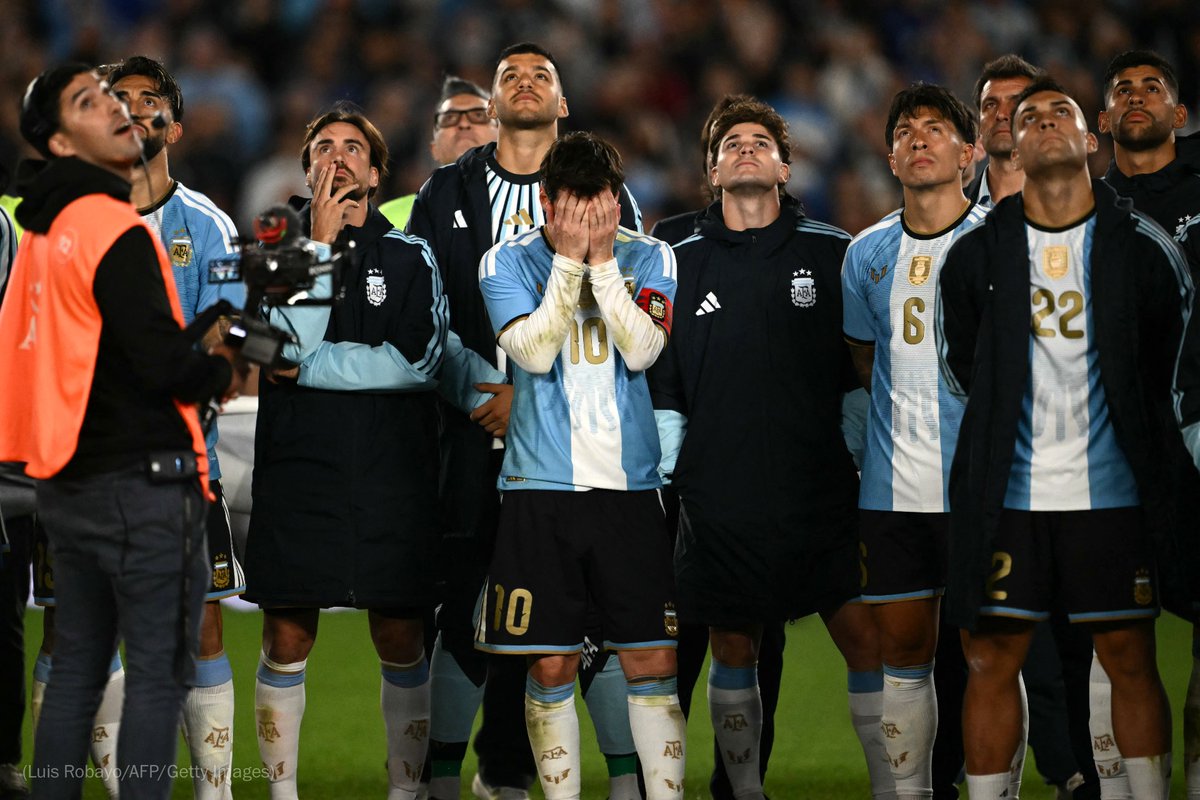 washingtonpost's tweet photo. Lionel Messi played one final game alongside Argentina on Tuesday night, leading the team as captain to a friendly 3-0 win over Benin.

“I am proud to be Argentinian and to have fulfilled this dream with all of you,” said Messi. “Thank you.” https://t.co/GvXuU7ijYC https://t.co/k25zVgDGLi