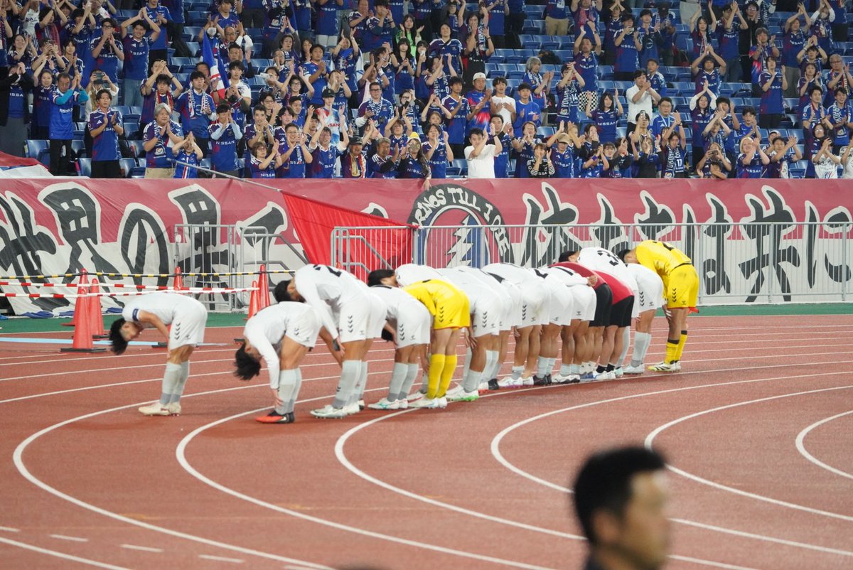 sh0_n's tweet photo. 前半の果敢なハイプレスが素晴らしかった👏
得点シーンも綺麗だった!
試合後の振る舞いも👍️
#京都産業大学
#KSU
#KSD https://t.co/9qnMjCIPNY