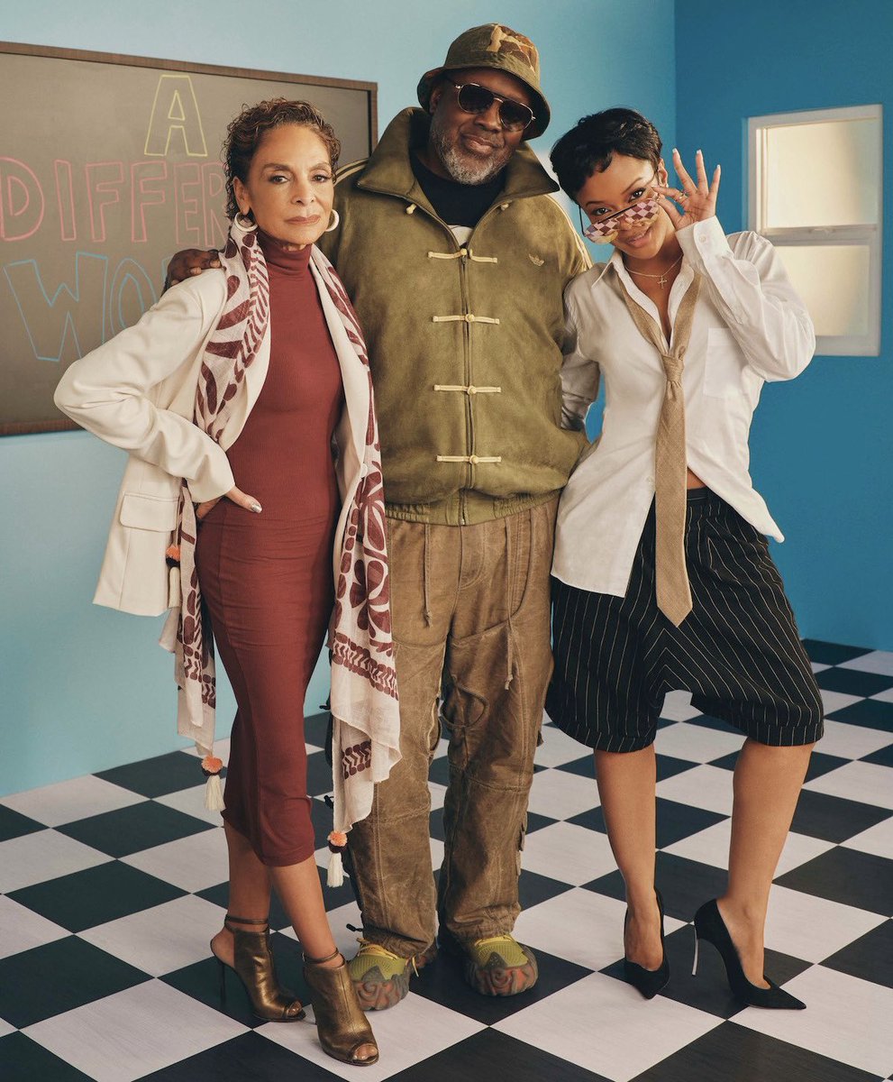 mina_middy's tweet photo. The Hillman crew.✨ #ADifferentWorld https://t.co/WgrUpgFSrJ