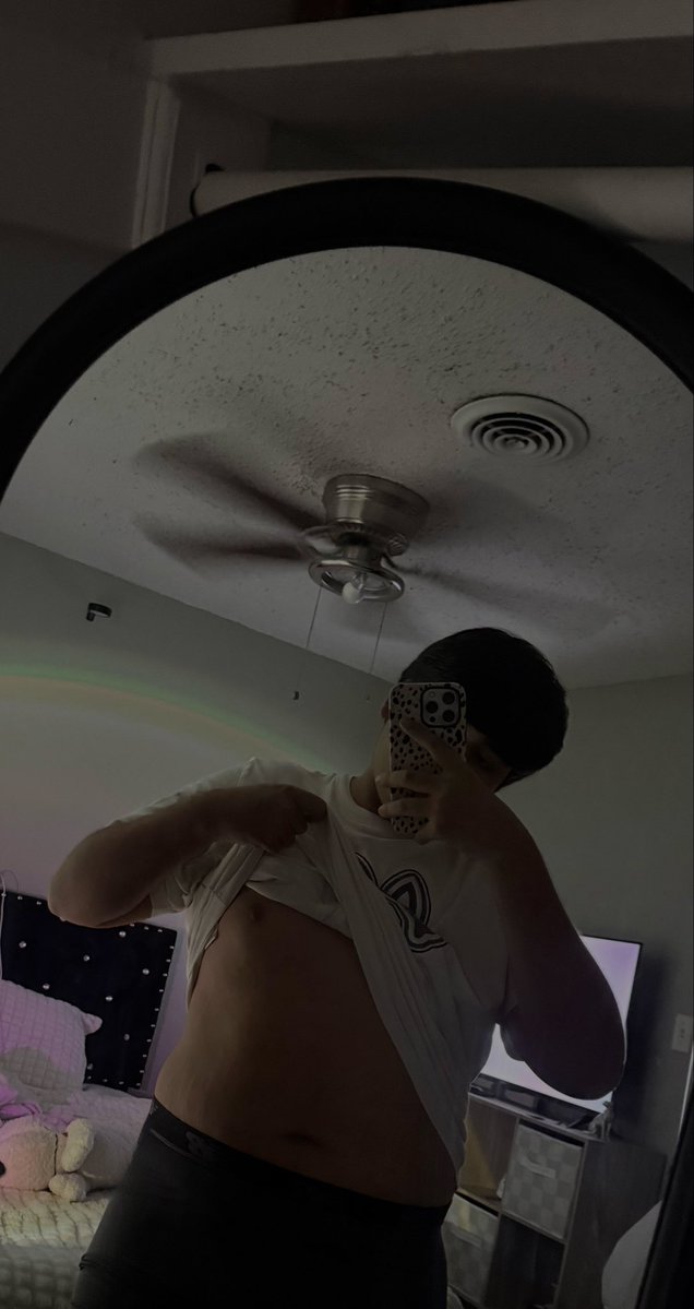 02bastardito's tweet photo. Me suspendieron la otra cuenta #gordito #bisexual https://t.co/cdfEnP2akZ