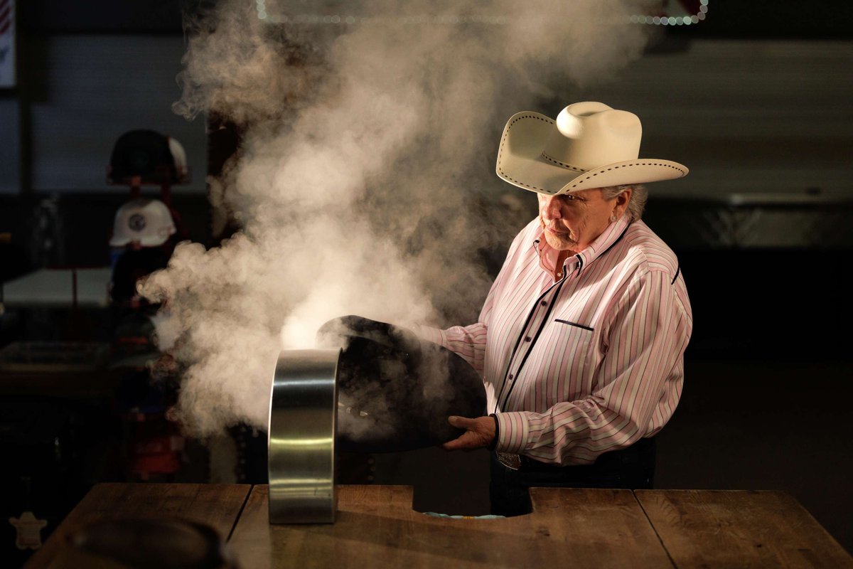OklahomaMag's tweet photo. For those who value craftsmanship and character, Western wear offers quality, comfort and a style tailored to the individual. Read more here: https://t.co/bCDr8bu73b
📸: Shorty’s Caboy Hattery https://t.co/RLjfYyfKYB