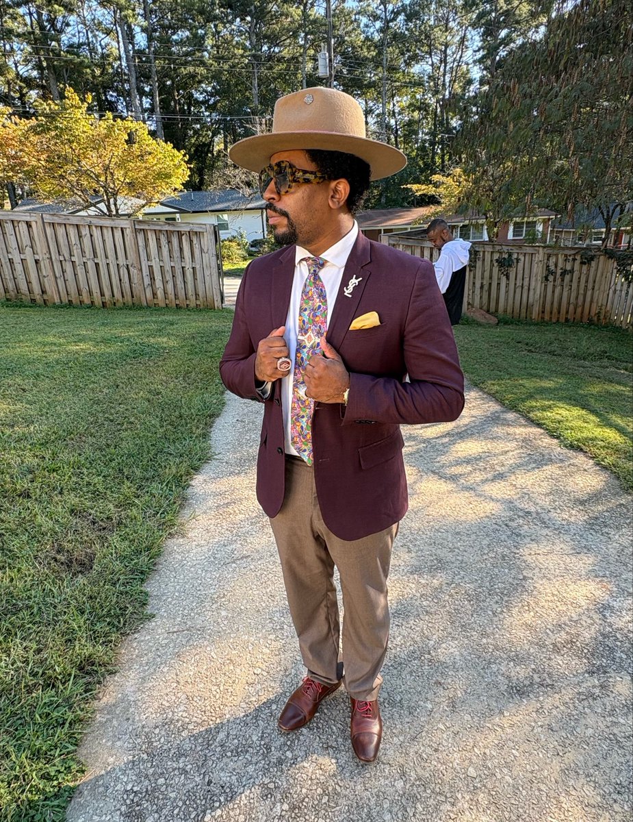 WhoIsClayJames's tweet photo. Walk in dis bih like a playa from da Himalayas 🥂 #KappaThetaNupe https://t.co/Iz0dSM6vsd