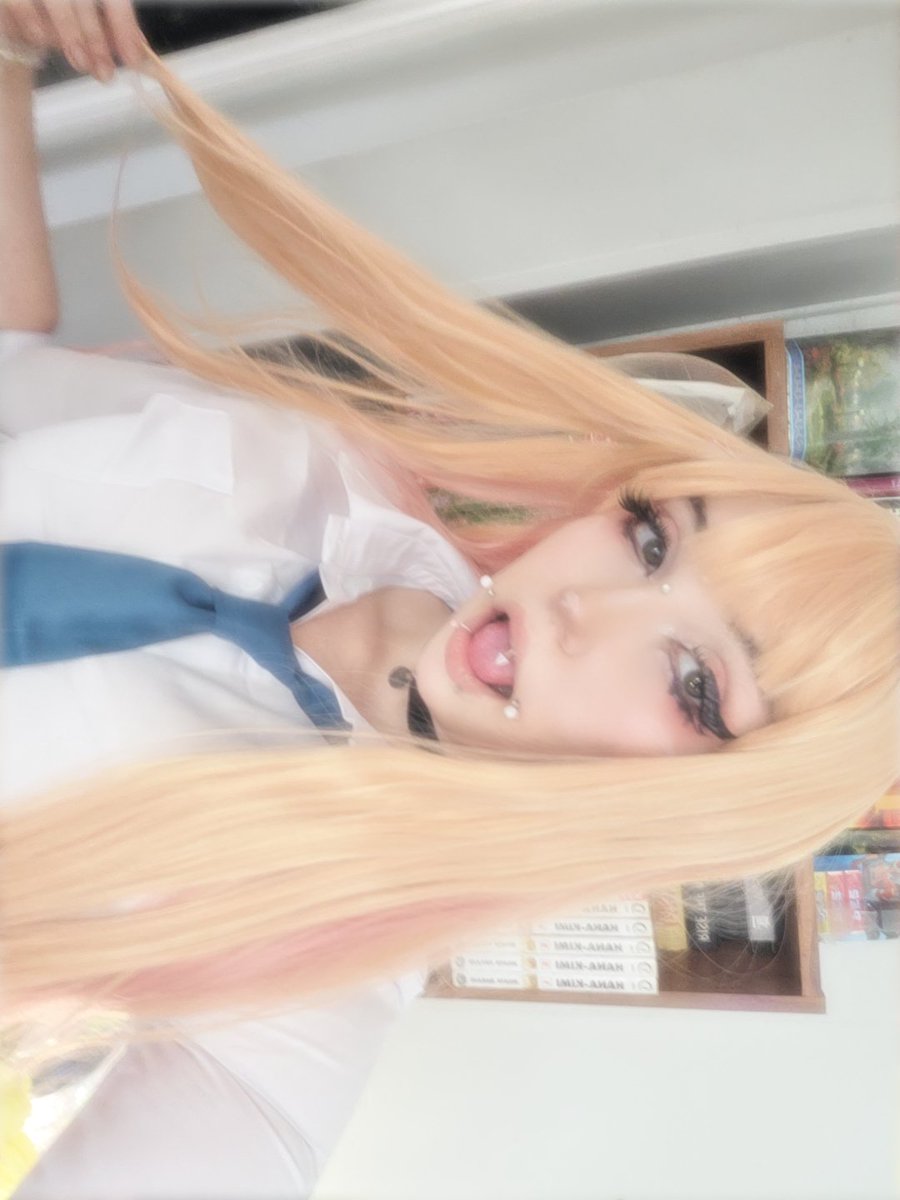 schizobait's tweet photo. marin marin >_<
♡︎&↺
#cosplay #val #altmakeup #piercings #mydressupdarling #meow #cringe #teens #moots #lol #nsfwtwt https://t.co/BlU29Sk3CD