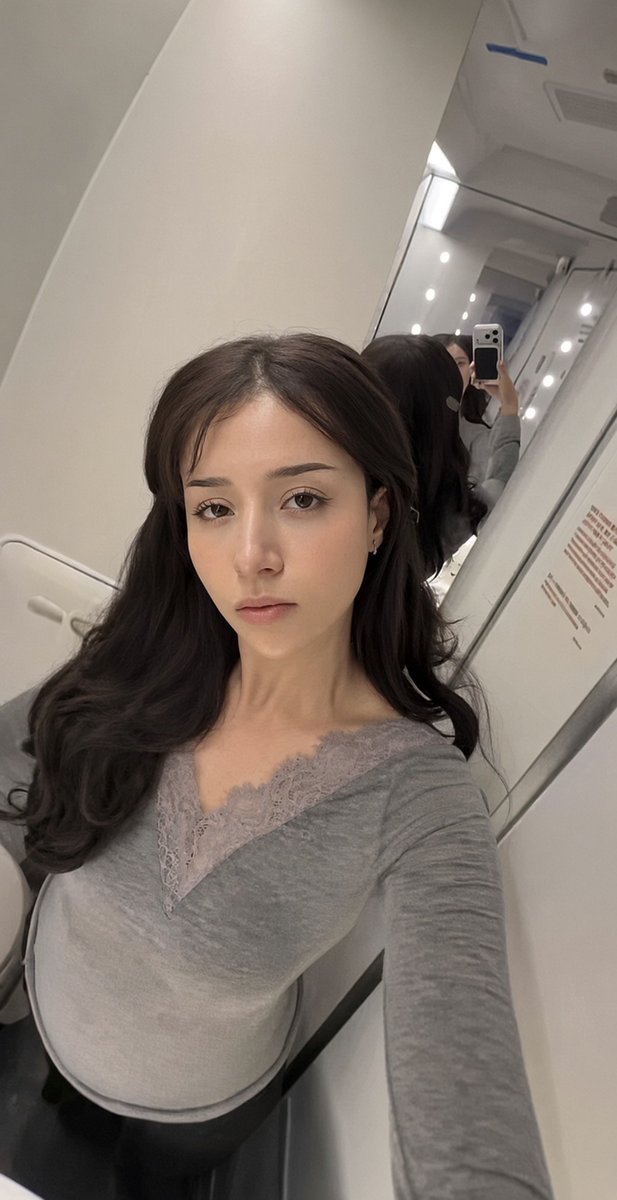 PokiLover6969's tweet photo. Let mommy Poki ruin you 😊 https://t.co/4nLSNbr7U3