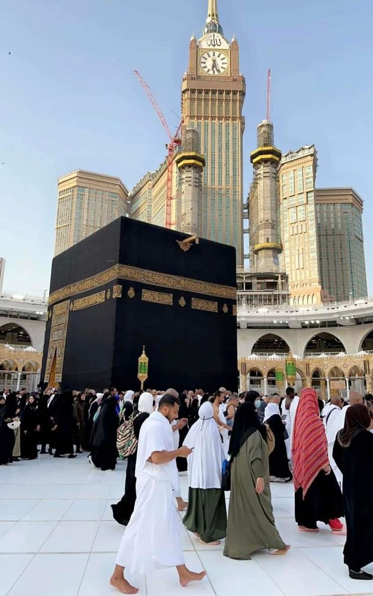 Q_261's tweet photo. Fajr ka time hone wala hai https://t.co/nNgq7VjR6t