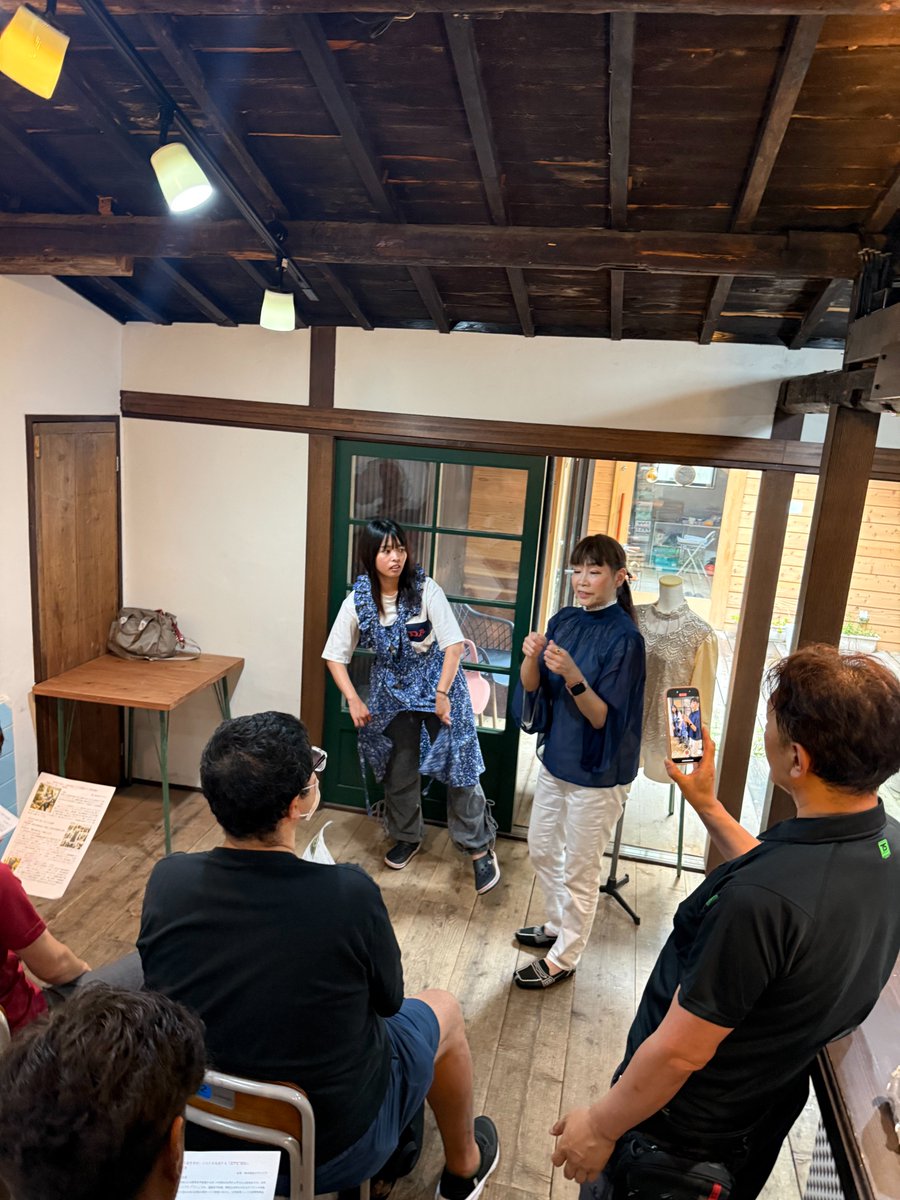 airapron1028's tweet photo. おはようございます
10月30日にビジネス交流会があり参加します😊
企業同士のつながりを作りお互いに成長を高める取り組みなので本当に期待値MAXです
#エアーエプロン　というエアーを装備した転倒時の骨盤周囲の骨折防止の衣料✨
福祉の現場に、妊婦さんの現場に届きますように
#拡散希望　#福祉 https://t.co/h97WjfepeN