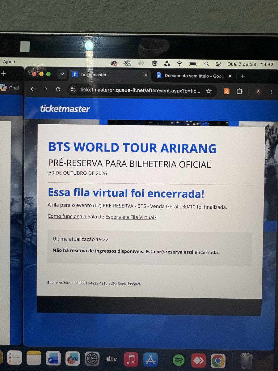 book_maia's tweet photo. Mais uma vez eu perdi 😞 
Não consegui comprar o ingresso do show do bts https://t.co/ADIg7D24BC