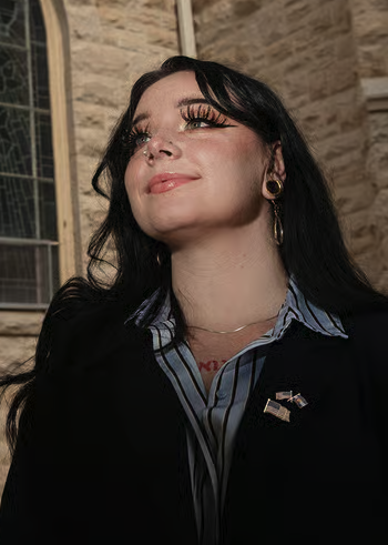 Polymarket's tweet photo. JUST IN: “Goth MAGA” Republican Kelley Dennison, 27, could make history as the youngest woman ever elected to Congress.

2% chance. https://t.co/6uAPEIgvXi