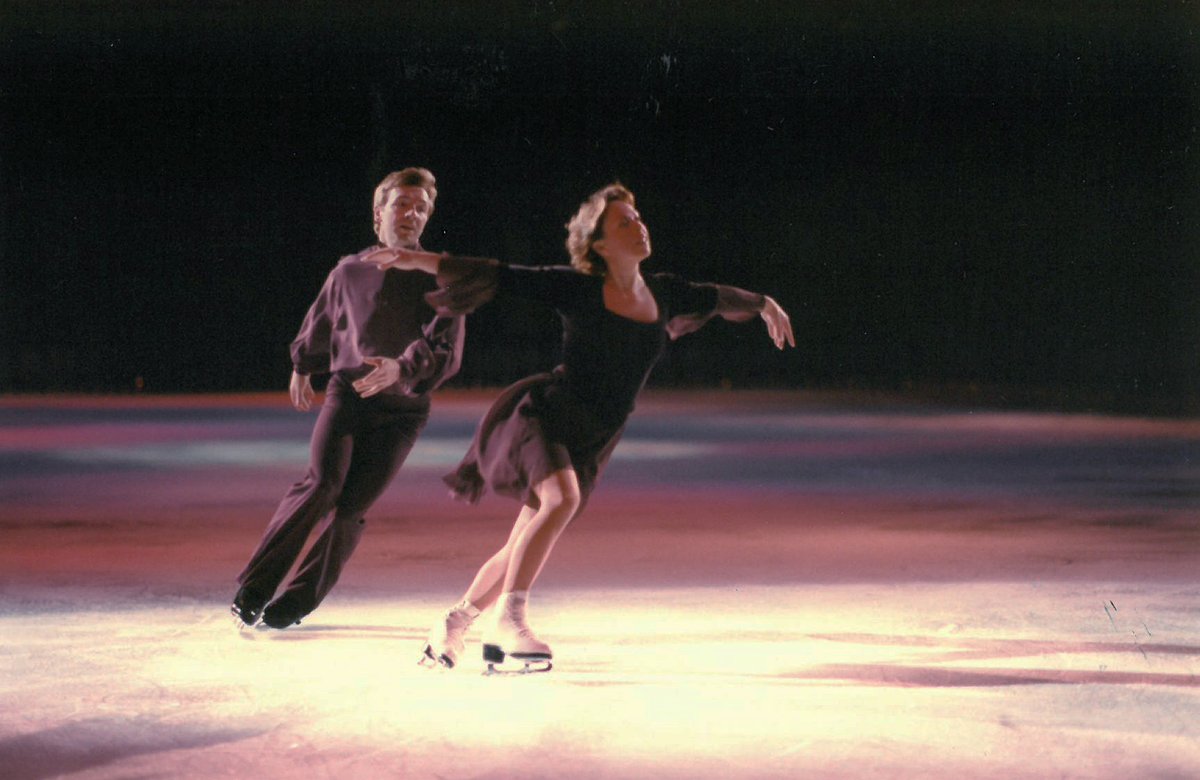 starsonice's tweet photo. Happy Birthday Jayne Torvill!
#SOIFamily
@torvillanddean https://t.co/Qk5VBVaSrZ