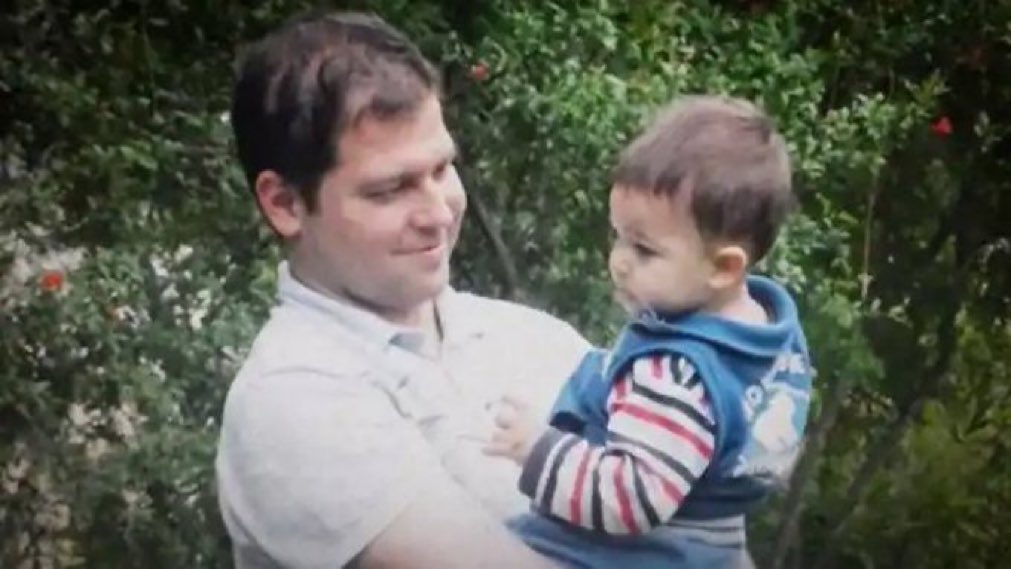 otekicocuk_x's tweet photo. KHK’lı hukuk uzmanı Yusuf Bilge Tunç, 6 Ağustos 2019’dan beri kayıp.

Yusuf Bilge Tunç'un zorla kaybedilişinden bu yana yedi yıldan fazla zaman geçti,çocukları babasız büyüyor.

Ailesi ise sorularına cevap arıyor.

@ayhanbilgen 

DijitalSansüre Hayır https://t.co/ofD09SGQOx