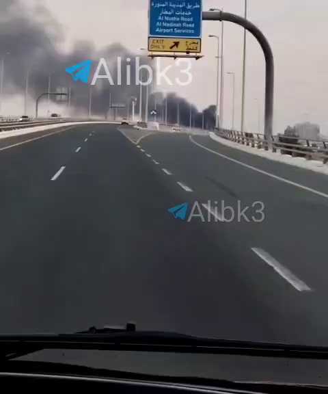 NecroEmpire's tweet photo. #Iran #IranWar #Yémen #ArabieSaoudite La raffinerie de Djeddah continue à bruler dans l'ouest de l'Arabie Saoudite et de nouveaux incendies ont été filmés dans d'autres endroits de la ville saoudienne. 7/10/2026 VIDEOS https://t.co/FPBlkITspR https://t.co/dEvShLk1zF https://t.co/nMpZS1N0OB