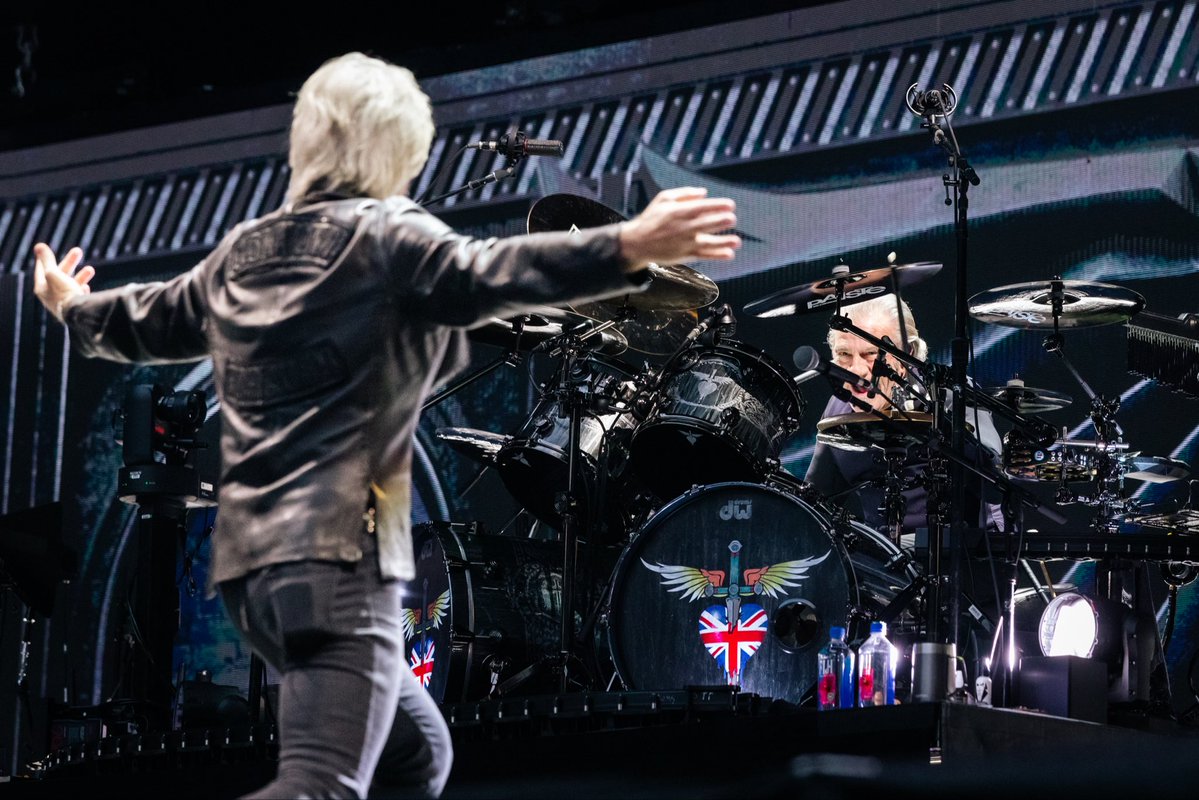 jonbonjovi's tweet photo. Happiest birthday to the heartbeat of the band
Luv ya Tico 

📷: @davidbergman / Chérie Hansson https://t.co/gGLSpTEaVy