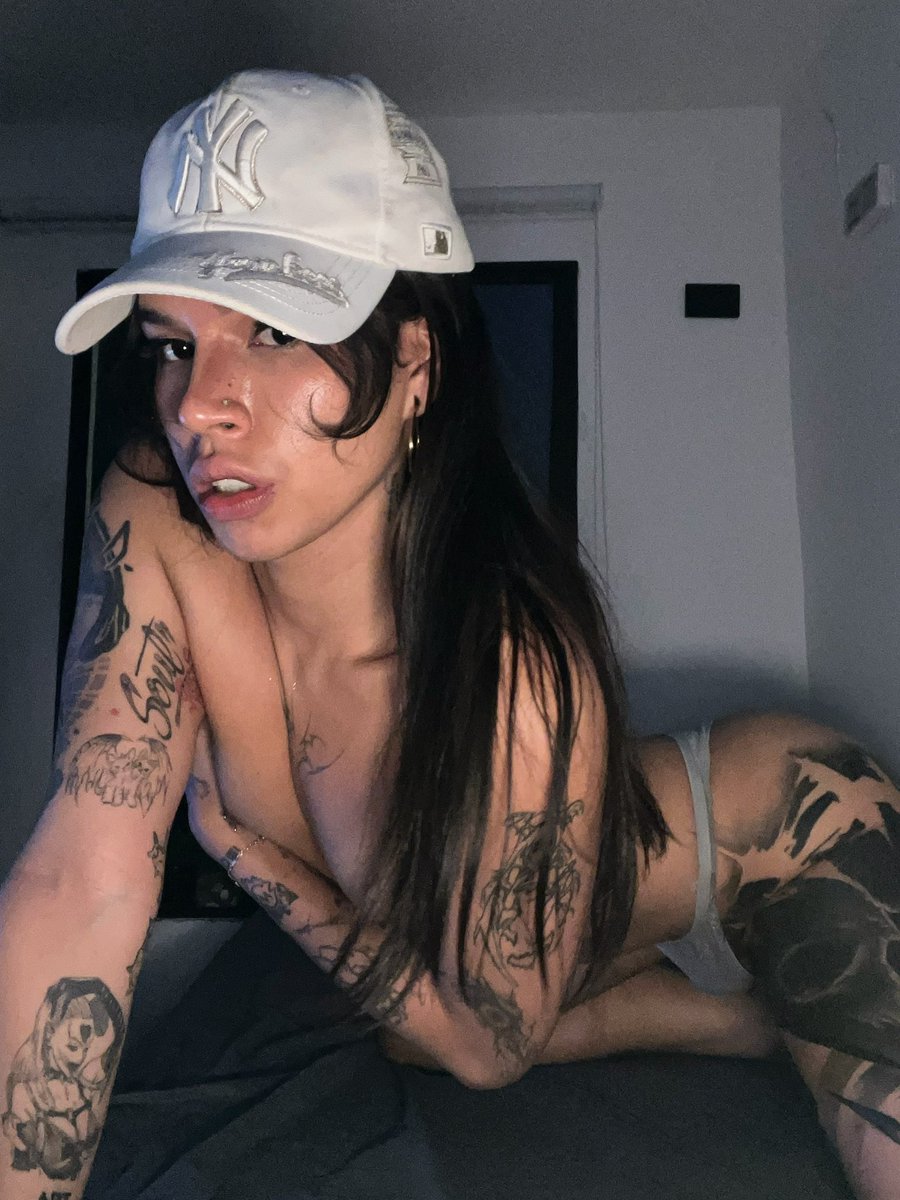 isabellxdoll's tweet photo. How lonely tonight🥺🥵

#transwoman https://t.co/Pt4wBBpBga