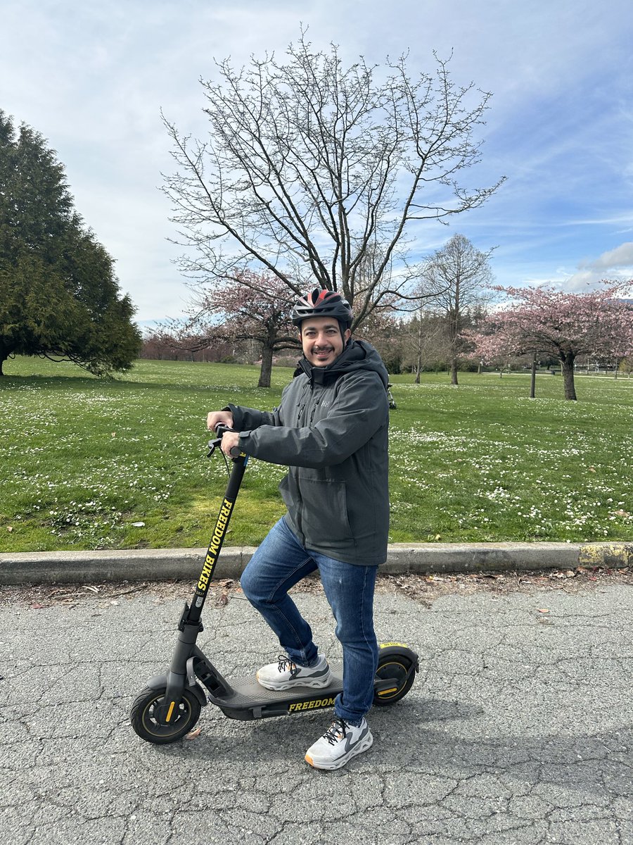 SmartC0der's tweet photo. I’m a solo founder building from Vancouver, Canada. 

If you’re a
- founder
- designer
- product manager
- builder

Let’s connect and grow together 🚀 https://t.co/dDcpkqYRsi