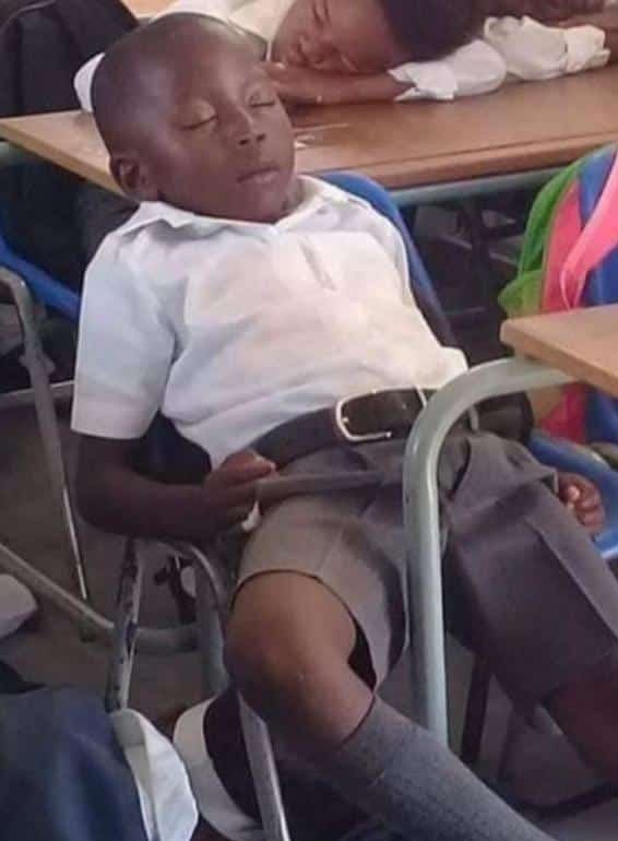giulyo_walter's tweet photo. quando achavas que o professor disse um nome que te interessa na aula mas era apenas ele a dizer "Leia atentamente as questões" https://t.co/QGpZEjBX1H