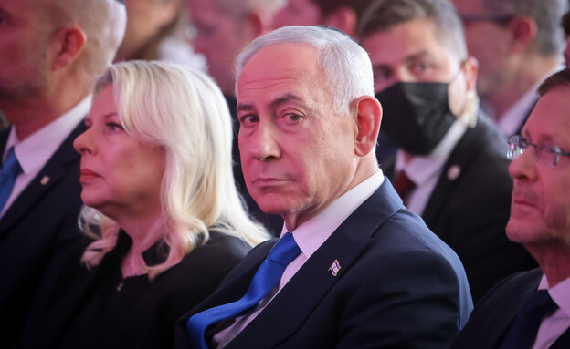 N12News's tweet photo. חשיפה: מכתבי האזהרה שהונחו לנתניהו לפני הטבח, ההתרעות - והבקשות לפגישות שנדחו | תחקיר מיוחד

@yaronavraham | https://t.co/M1MK9dJLiq https://t.co/oOfiSEJONf