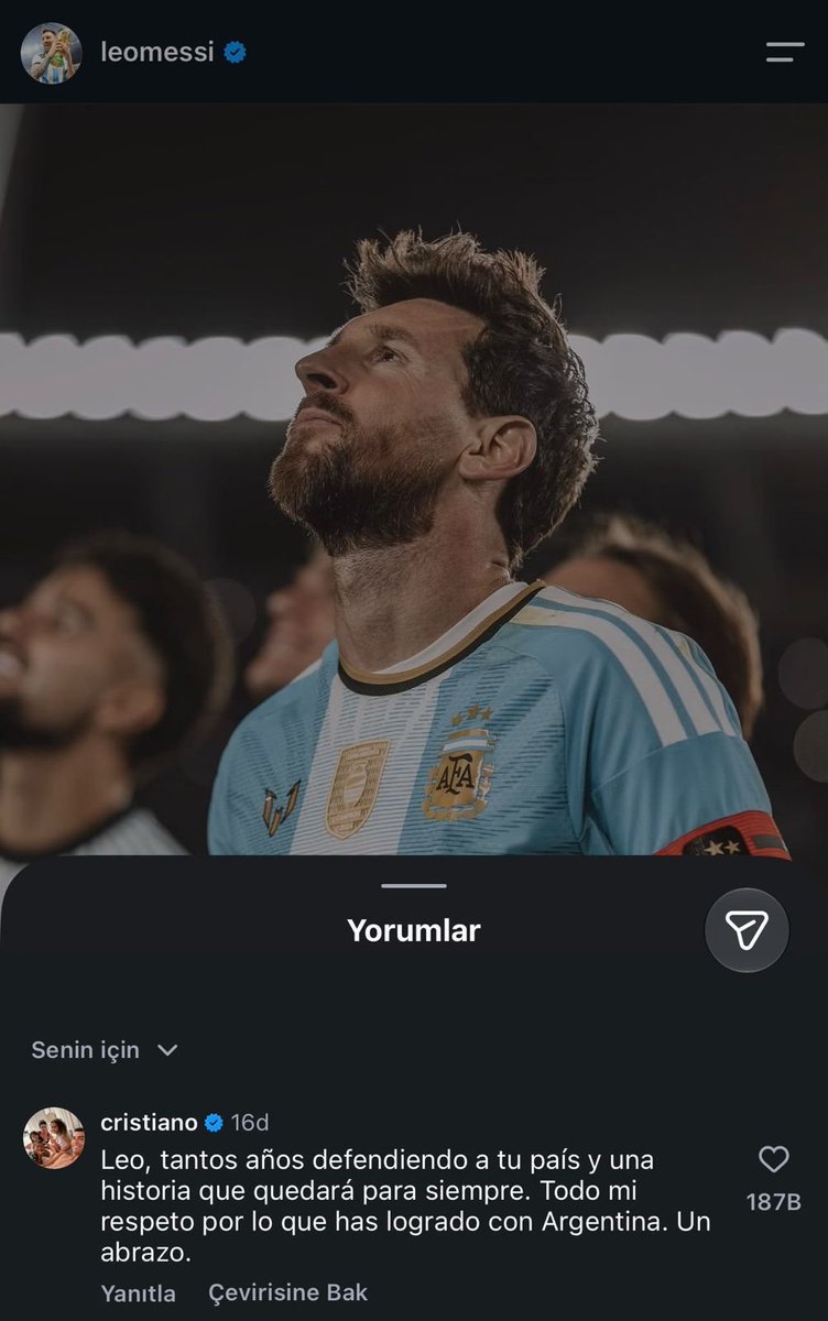 bpthaber's tweet photo. Cristiano Ronaldo, Lionel Messi’nin veda paylaşımına yorum yaptı:

"Leo, yıllardır ülkene sahip çıkıyorsun ve sonsuza dek hatırlanacak bir hikâye yazdın. Arjantin ile başardıklarına sonsuz saygı duyuyorum. Seni kucaklıyorum." https://t.co/47DeinDipK